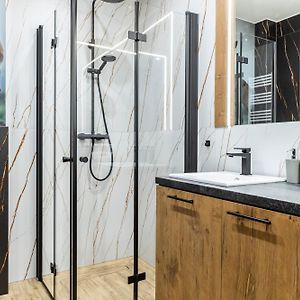 Apartament typu deluxe z łóżkiem king-size